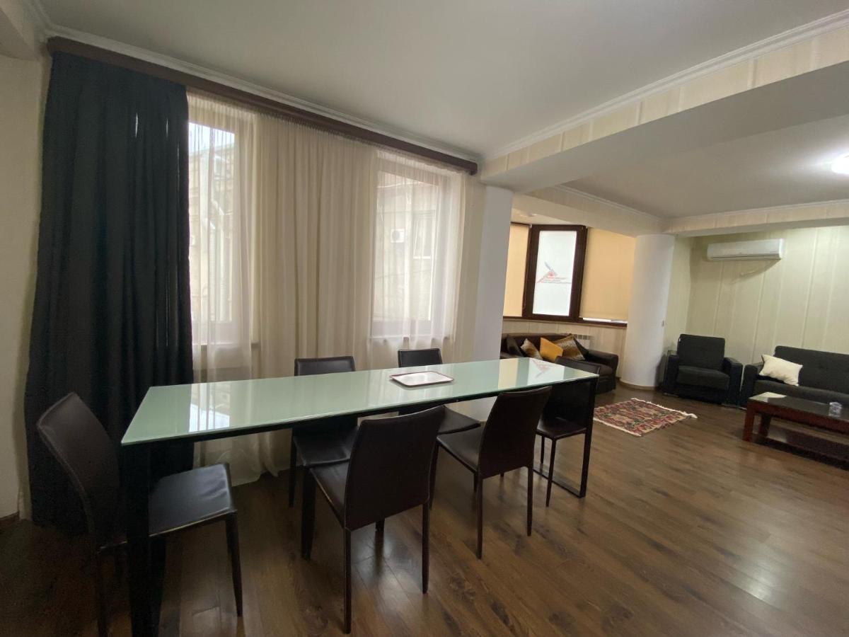 City Center Apart Hotel Tbilisi Exterior photo