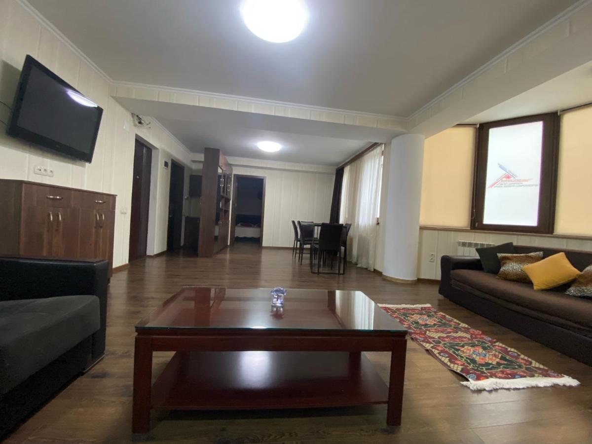 City Center Apart Hotel Tbilisi Exterior photo