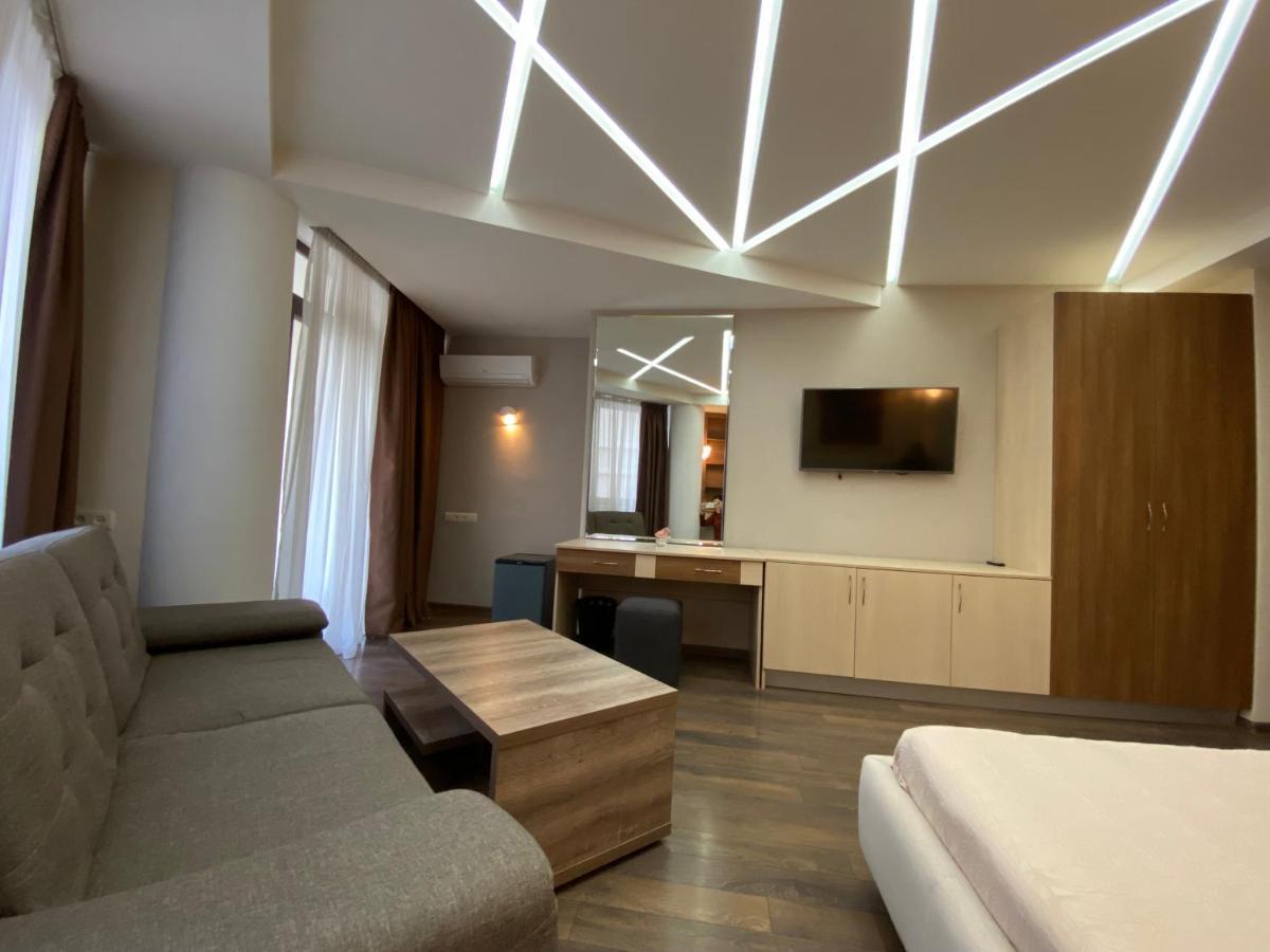 City Center Apart Hotel Tbilisi Exterior photo