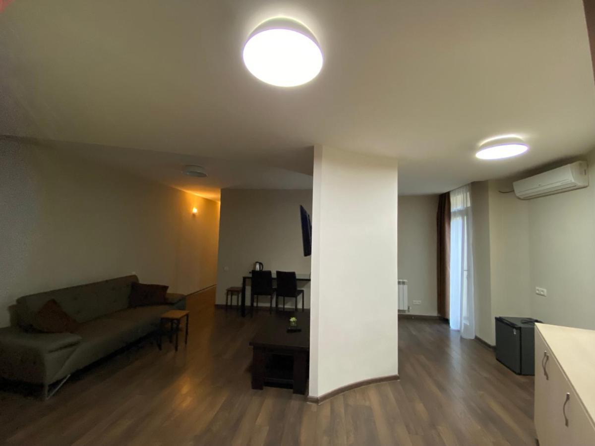City Center Apart Hotel Tbilisi Exterior photo